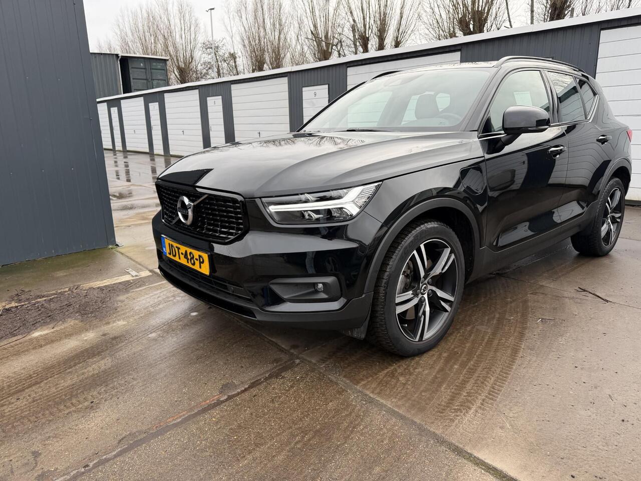 Volvo XC40 1.5 T5 Recharge Business Pro