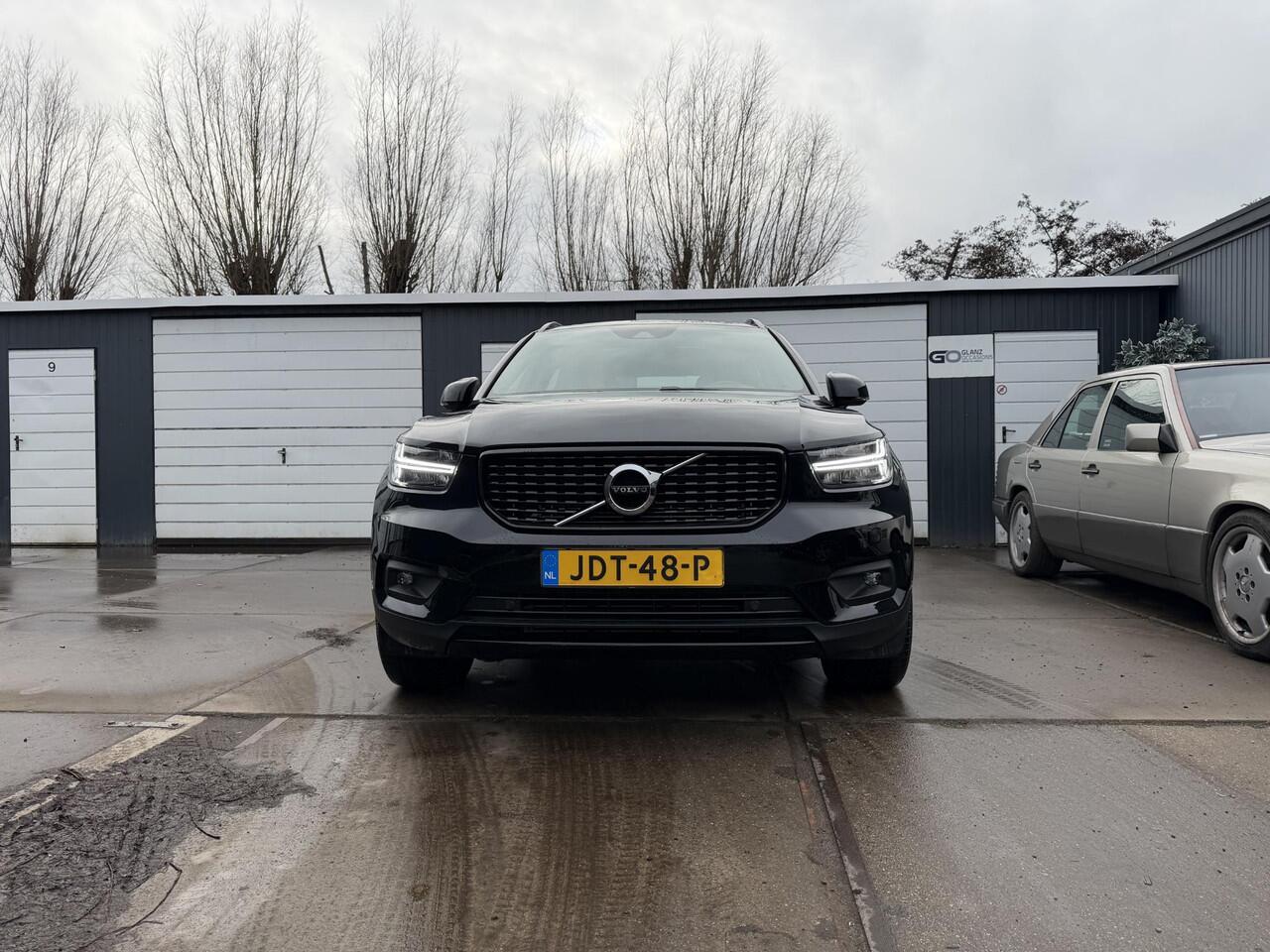 Volvo XC40 1.5 T5 Recharge Business Pro