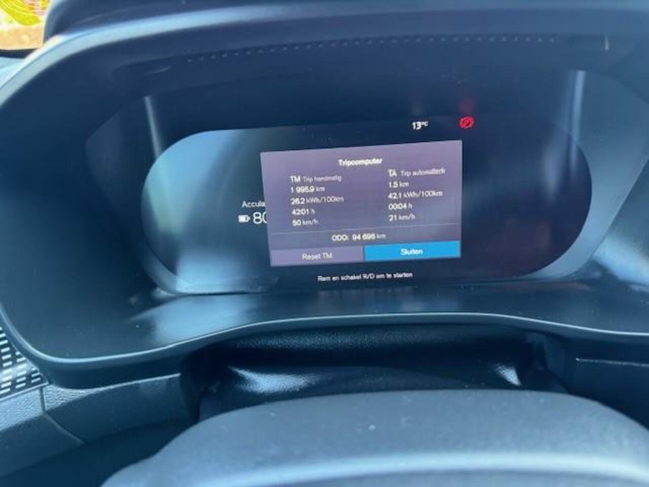 Volvo XC40 RECHARGE P8 AWD R-DESIGN WARMTEPOMP/TREKHAAK/ACARPLAY/360CAM/FABRIEKSGARANTIE