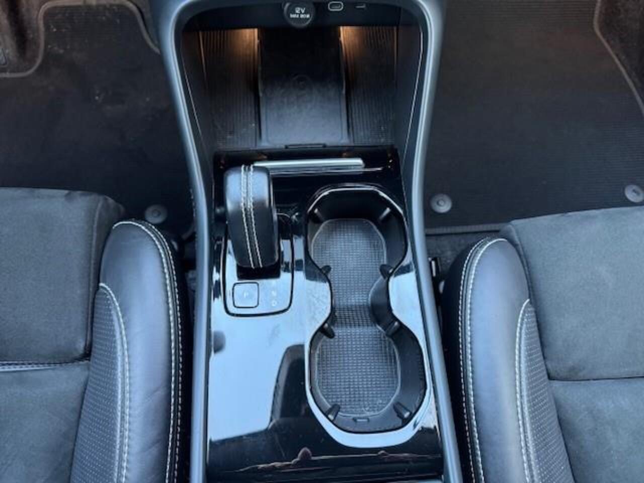 Volvo XC40 RECHARGE P8 AWD R-DESIGN/HLEER/NAV/ACARPLAY/LED/FABRIEKSGARANTIE