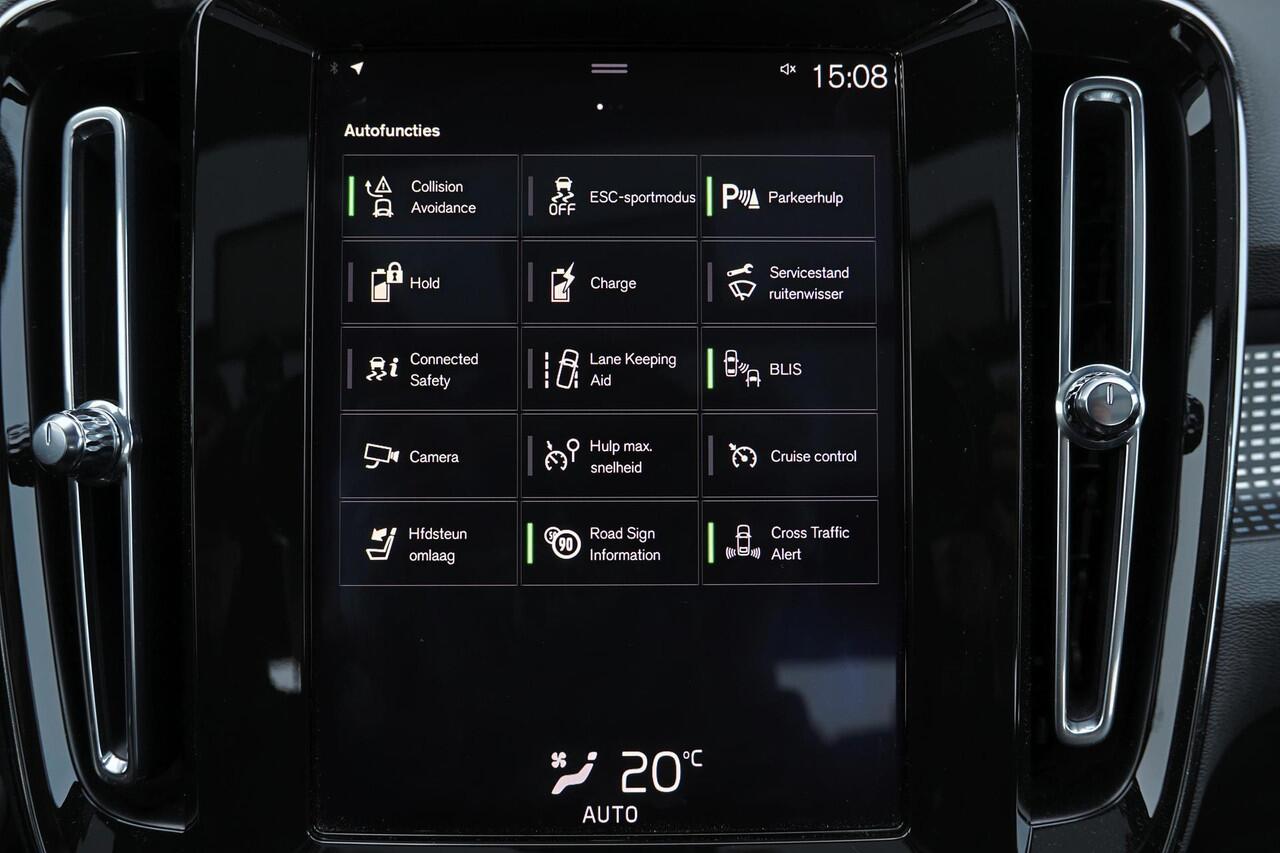 Volvo XC40 T5 Recharge R-Design - Panorama/schuifdak - IntelliSafe Assist & Surround - Harman/Kardon audio - Parkeercamera achter - Parkeersensoren voor & achter - Draadloze tel. lader - 19' LMV
