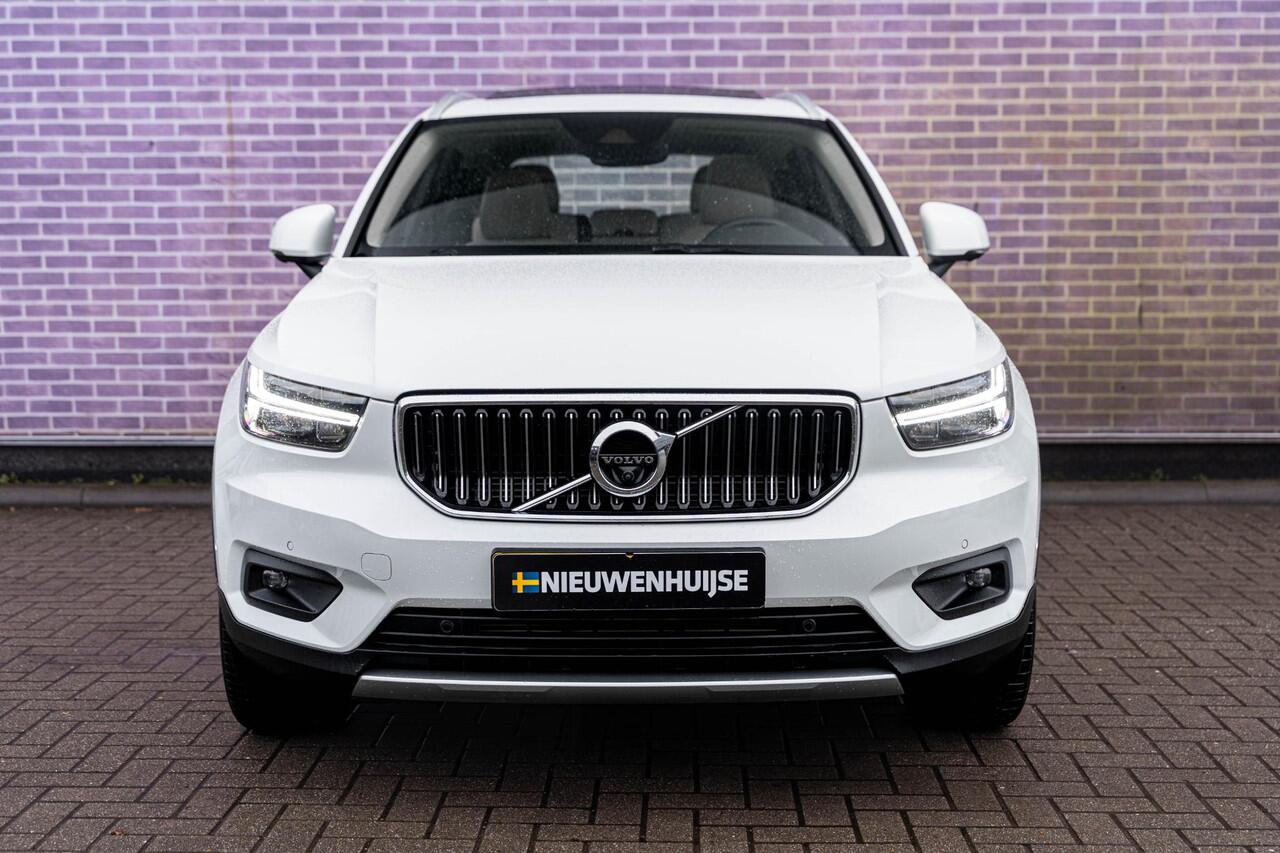 Volvo XC40 T5 Recharge Inscription | Navigatie | Adaptieve Cruise Control | Panoramadak | Harman Kardon Audio | Elek. Stoelen | 360 Camera | Voorruit Verwarming | Stoel-/Stuurverwarming | Park Assist | Draadloos Opladen Telefoon | Dodehoekdetectie | Pilot Assist | B