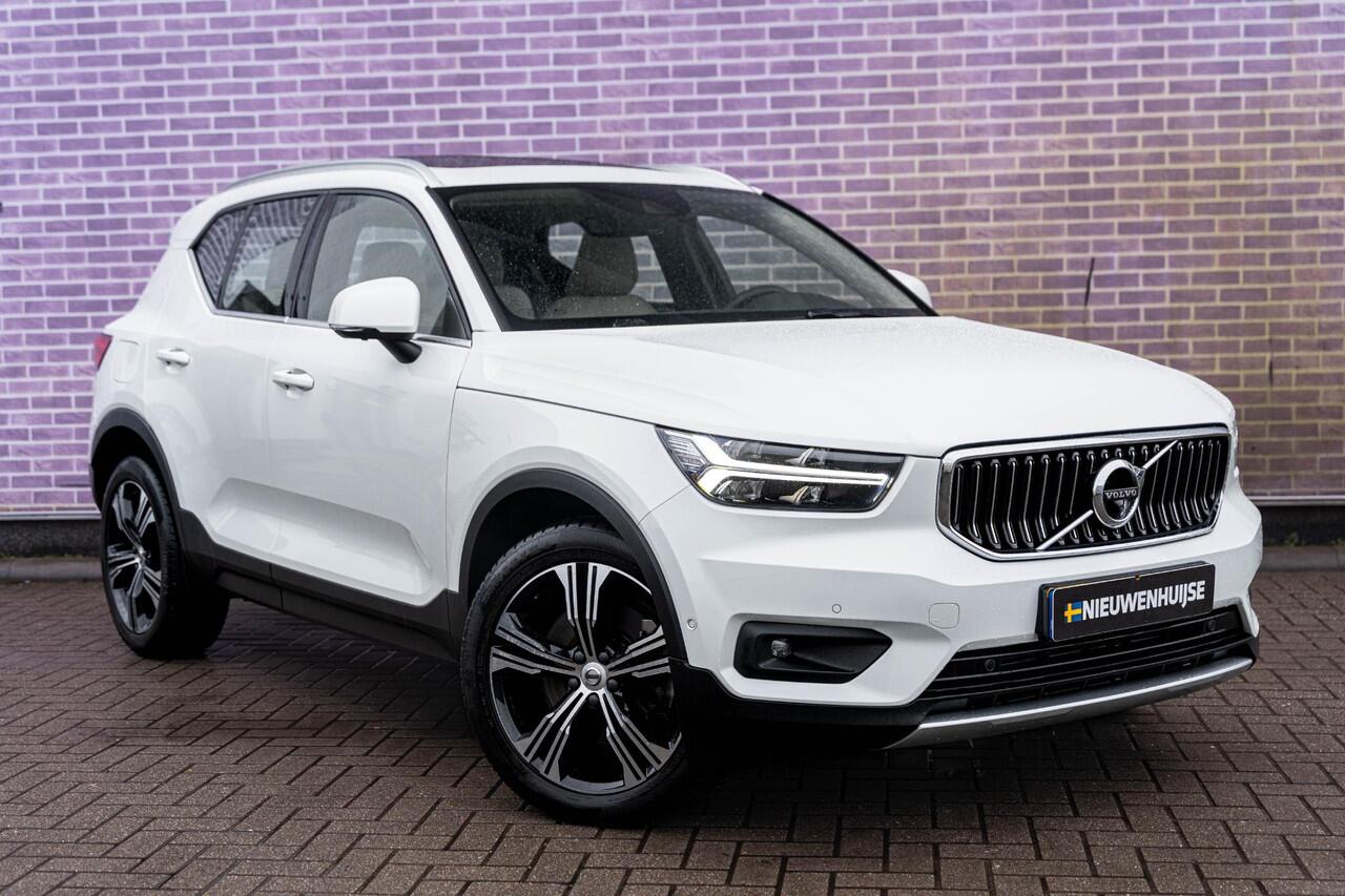 Volvo XC40 T5 Recharge Inscription | Navigatie | Adaptieve Cruise Control | Panoramadak | Harman Kardon Audio | Elek. Stoelen | 360 Camera | Voorruit Verwarming | Stoel-/Stuurverwarming | Park Assist | Draadloos Opladen Telefoon | Dodehoekdetectie | Pilot Assist | B