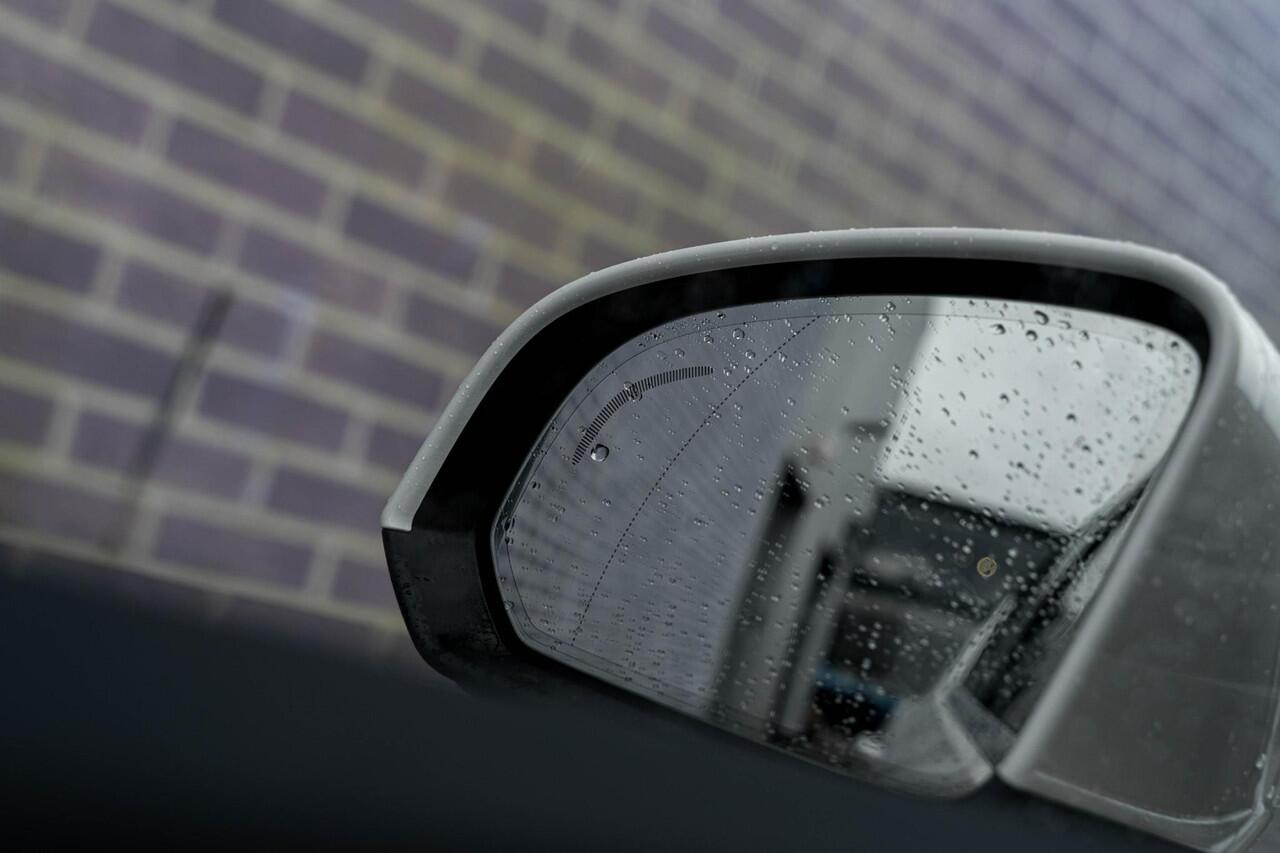 Volvo XC40 T5 Recharge Inscription | Navigatie | Adaptieve Cruise Control | Panoramadak | Harman Kardon Audio | Elek. Stoelen | 360 Camera | Voorruit Verwarming | Stoel-/Stuurverwarming | Park Assist | Draadloos Opladen Telefoon | Dodehoekdetectie | Pilot Assist | B