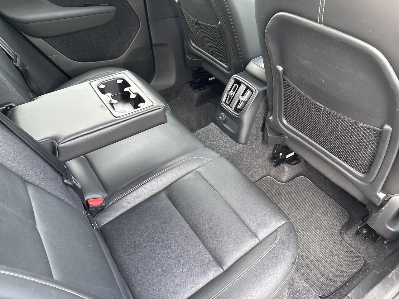 Volvo XC40 1.5 T5 Recharge Inscription | 1.800 KG Trekgewicht| Achteruitrijcamera | Parkeersensoren |