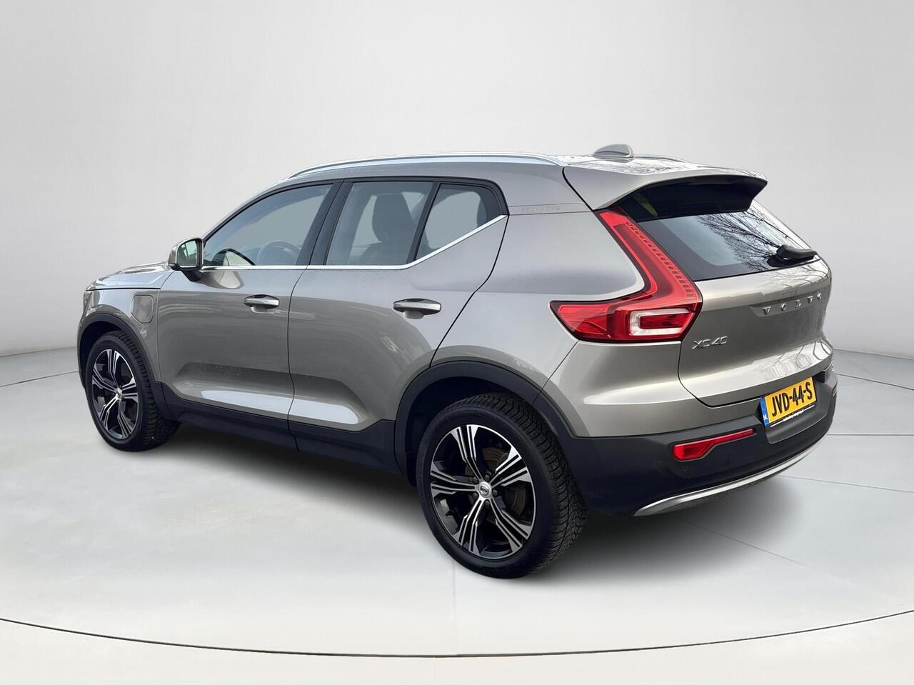 Volvo XC40 1.5 T5 Recharge Inscription | 1.800 KG Trekgewicht| Achteruitrijcamera | Parkeersensoren |