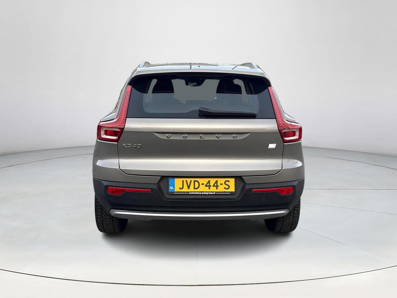 Volvo XC40 1.5 T5 Recharge Inscription | 1.800 KG Trekgewicht| Achteruitrijcamera | Parkeersensoren |