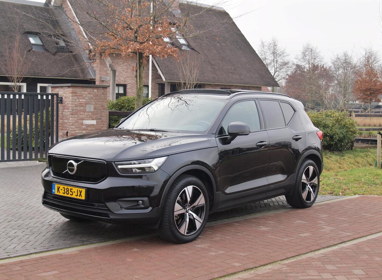 Volvo XC40 Recharge P8 AWD R-Design | SOH 92% | Panoramadak | Trekhaak | Apple Carplay | Cruise Control |