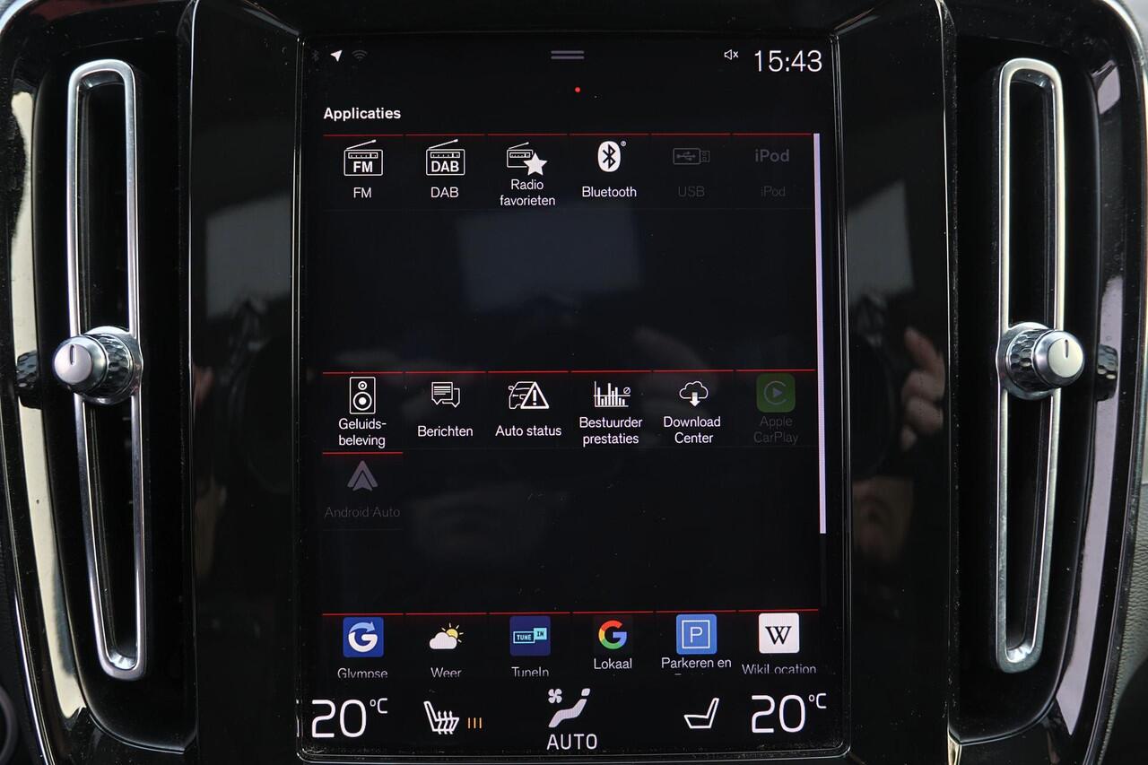 Volvo XC40 T5 Twin Engine Inscription - Panoramisch schuif-/ kanteldak - Cruise Control - Climate Control - Lederen bekleding - Verwarmbare voorstoelen - FULL LED koplampen - Draadloos telefoonlader - Parkeersensoren v/a - Parkeercamera - Alarm - Getint glas - BLIS 