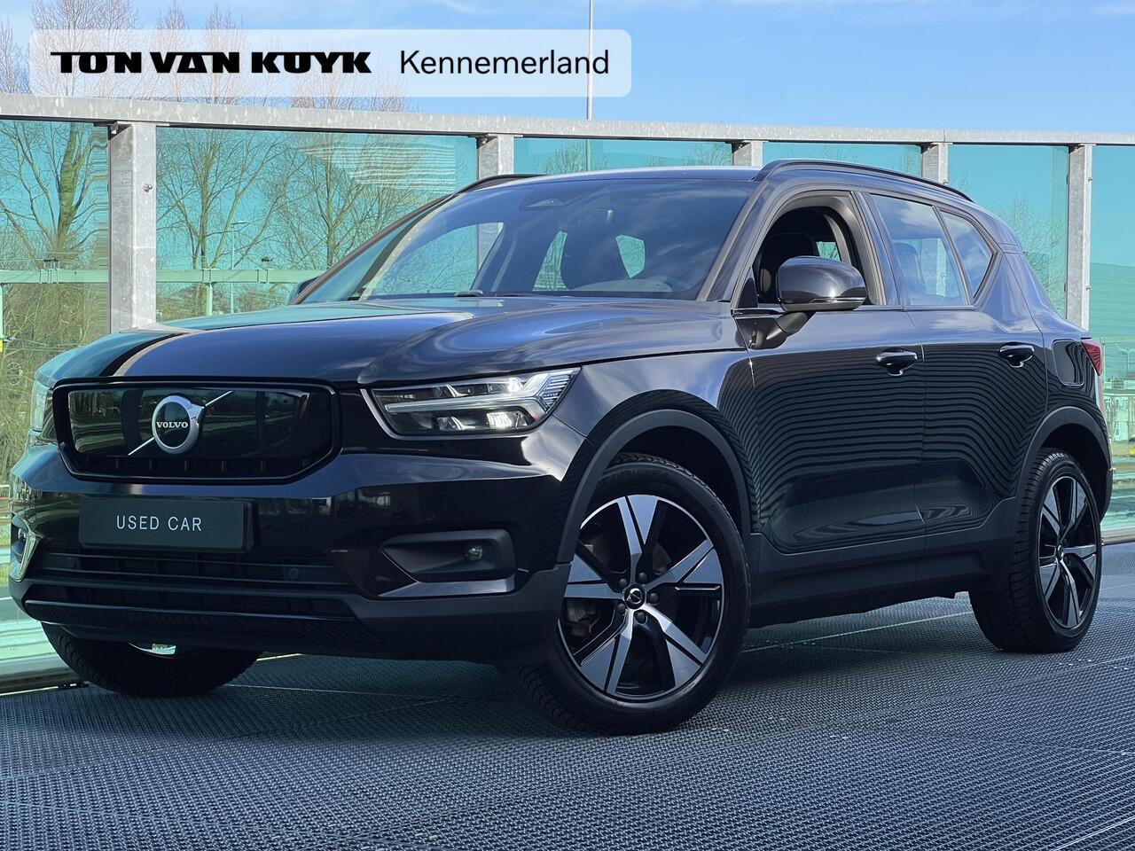 Volvo XC40 Recharge P8 AWD R-Design Automaat, Trekhaak semi elektrisch inklapbaar, Warmtepomp, Driver assist, BLIS, Adaptive cruise, Stoelverwarming voor- en achter, Stuurverwarming, Elektrisch verstelbare stoelen