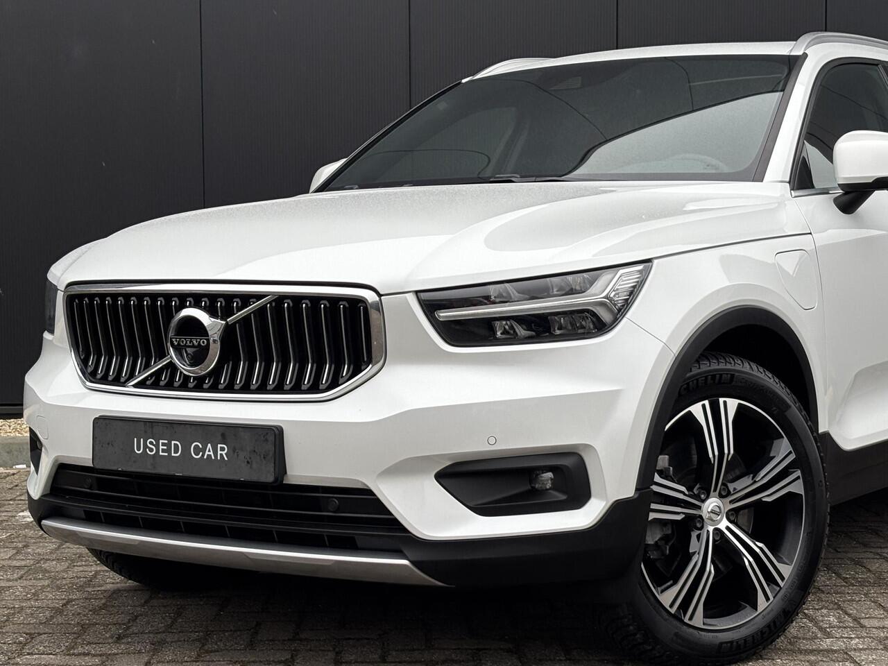 Volvo XC40 1.5 T5 Recharge R-Design / rood Leder / 360 camera / Pan. dak / Trekhaak / Allseason / Elekt stoel. /