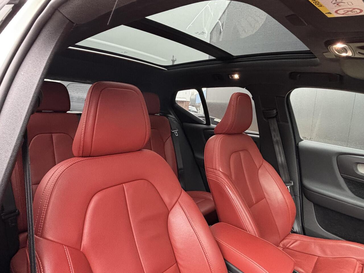 Volvo XC40 1.5 T5 Recharge R-Design / rood Leder / 360 camera / Pan. dak / Trekhaak / Allseason / Elekt stoel. /