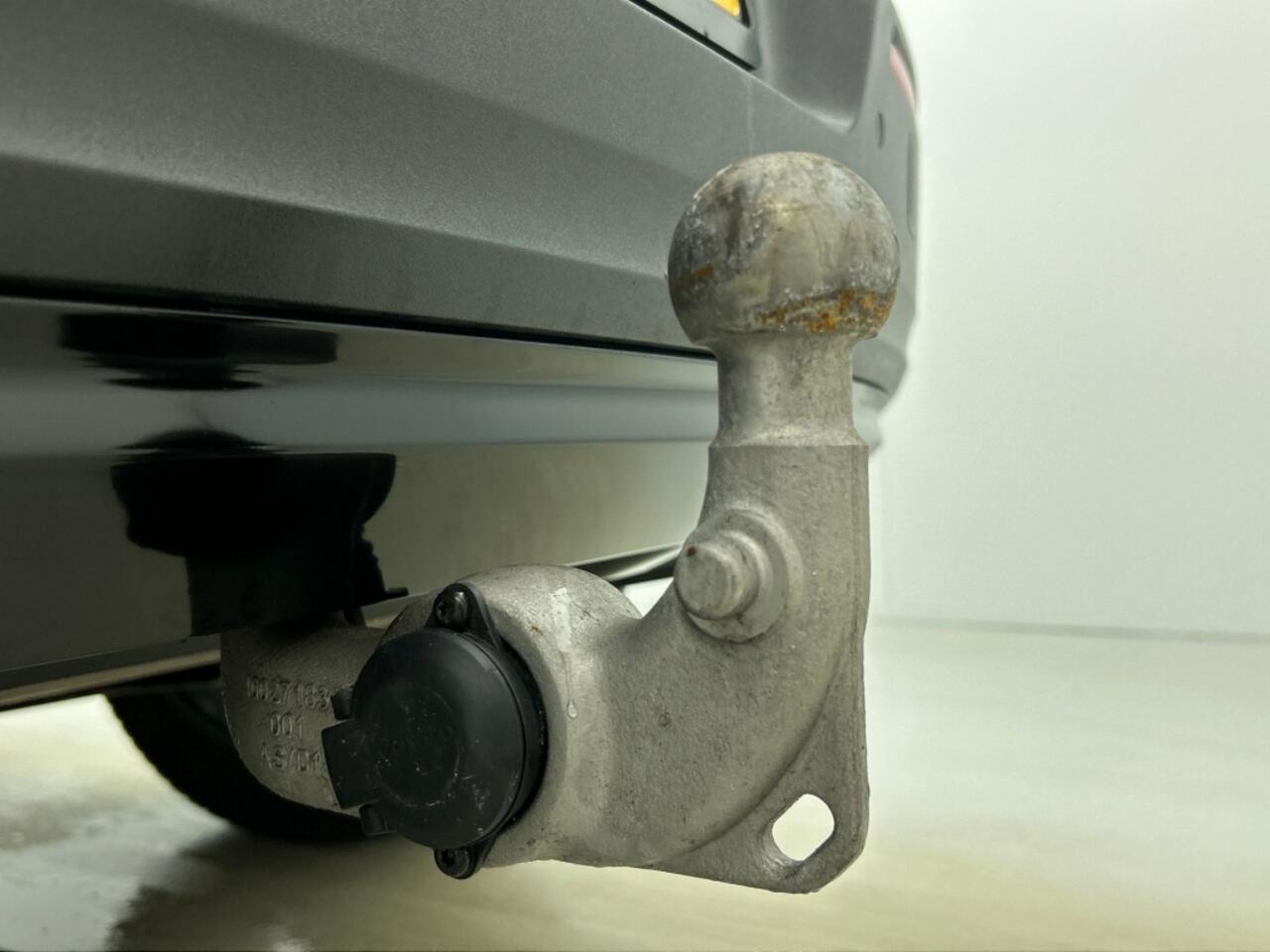 Volvo XC40 1.5 T5 R-Design Expression | Keyless | Blis | Stoel + stuurverwa