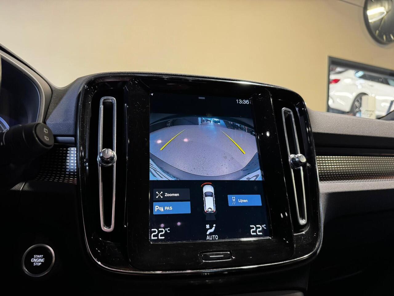 Volvo XC40 1.5 T5 Twin Engine R-Design |Camera |Suede