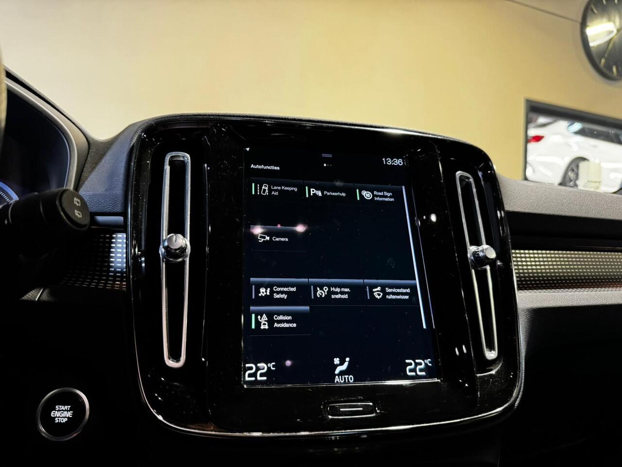 Volvo XC40 1.5 T5 Twin Engine R-Design |Camera |Suede