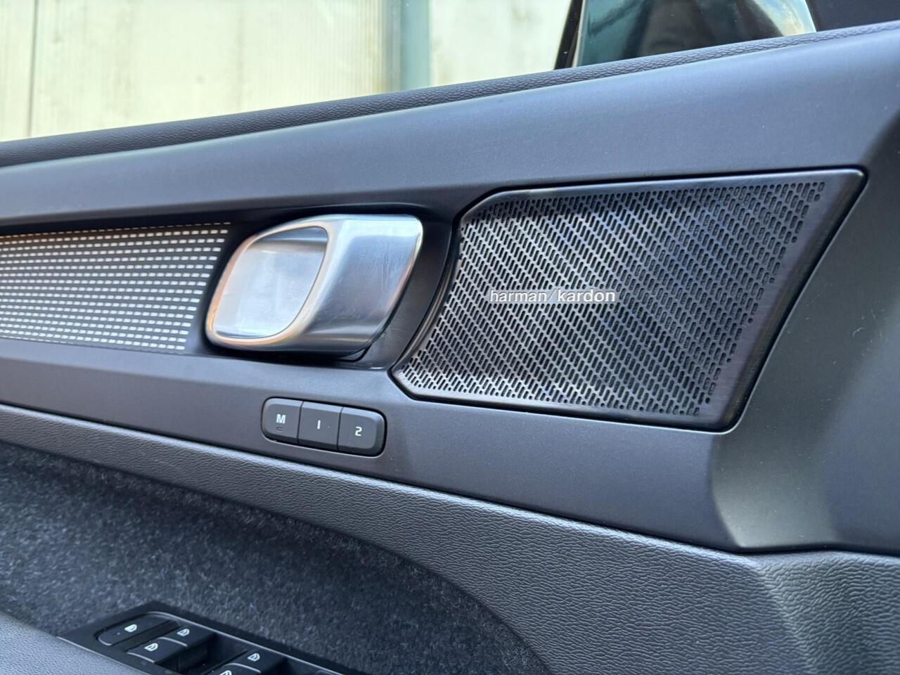 Volvo XC40 Recharge P8 AWD R-Design ? Leder ? Pano ? 360CAM