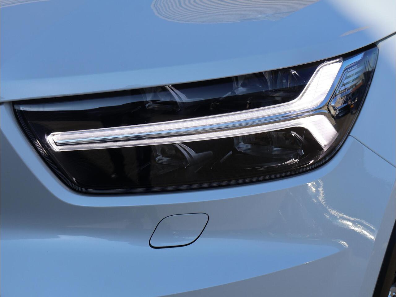 Volvo XC40 T5 Recharge R-Design | 21" Polestar velgen | 360 Camera | Panoramadak