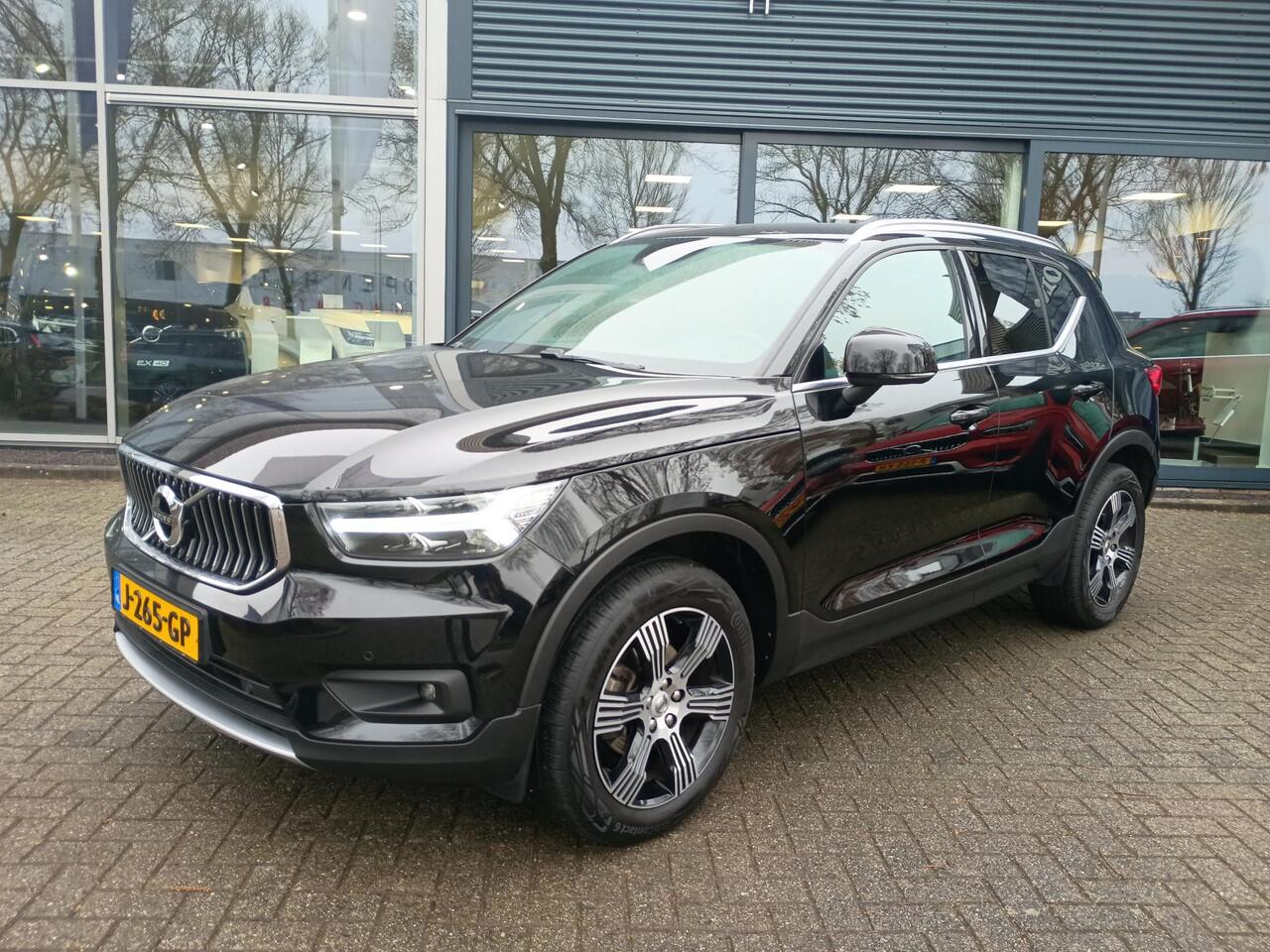Volvo XC40 T2 Inscription | Lederen bekleding