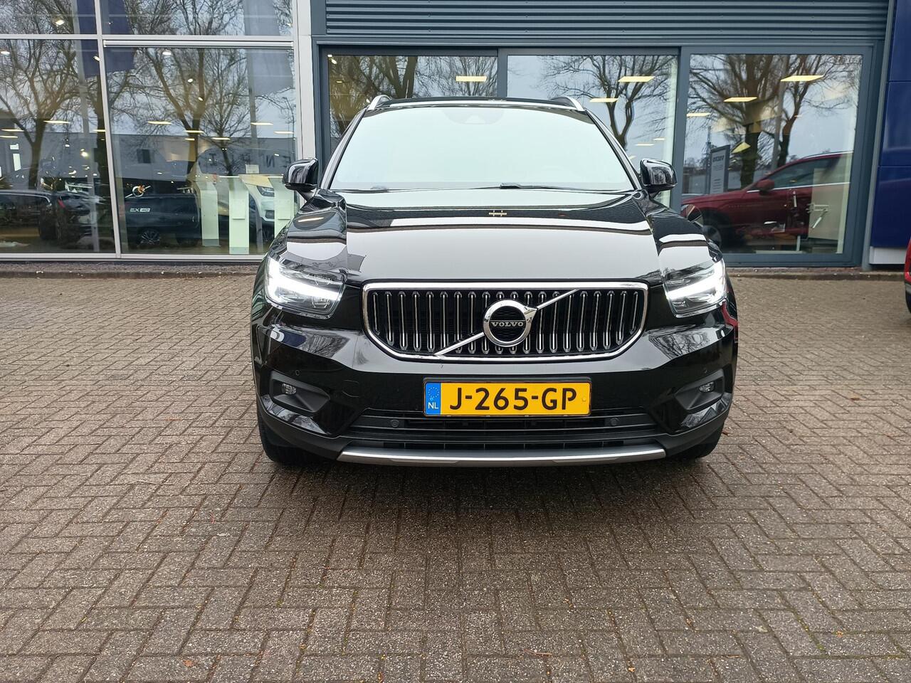 Volvo XC40 T2 Inscription | Lederen bekleding