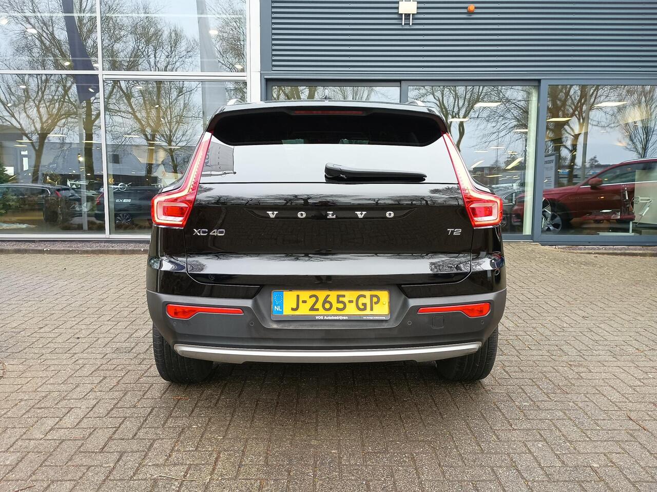 Volvo XC40 T2 Inscription | Lederen bekleding