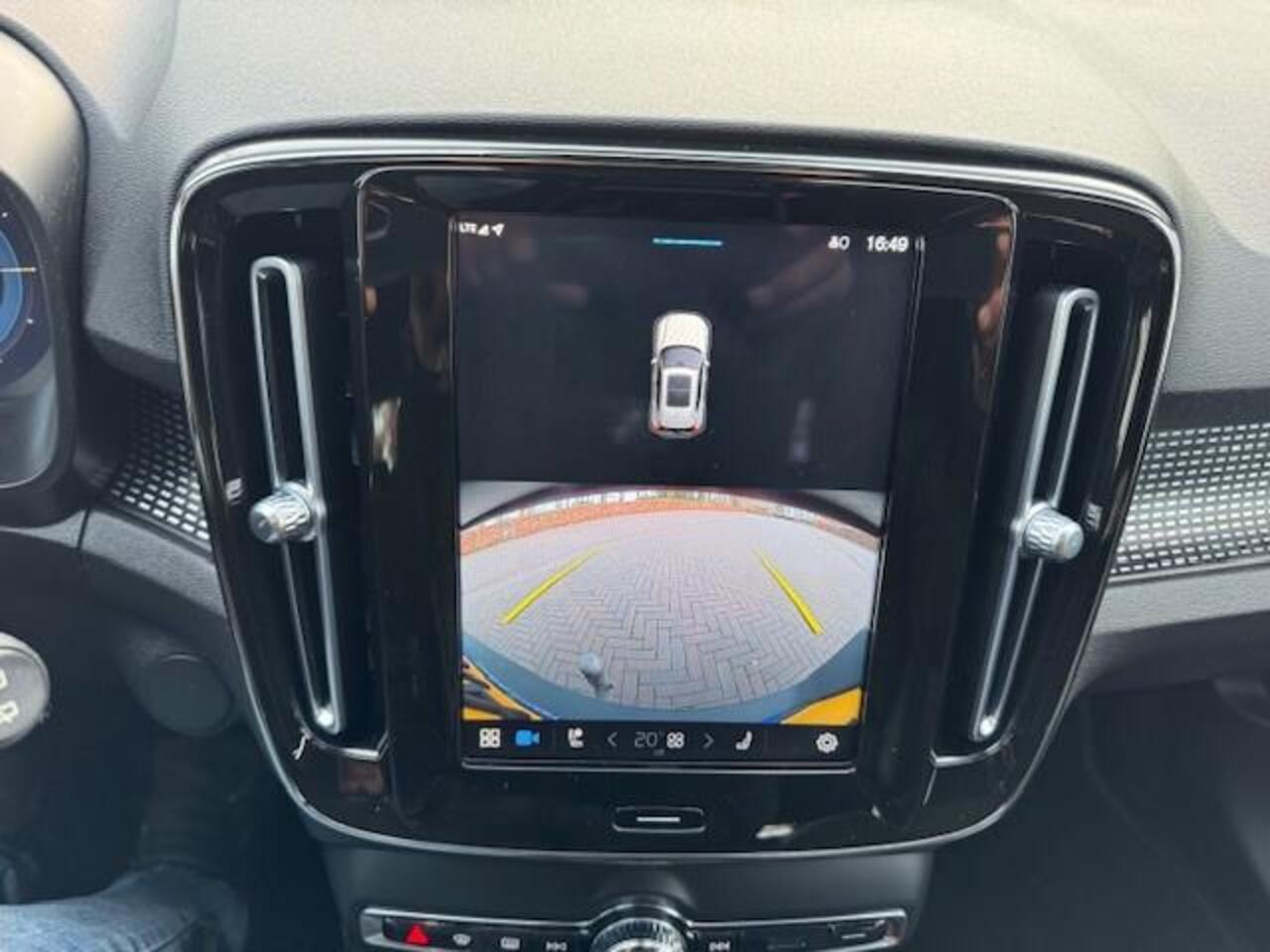 Volvo XC40 Recharge P8 AWD R-design SOH 92,4%/Trekhaak/Acarplay/Camera/Fabrieksgarantie