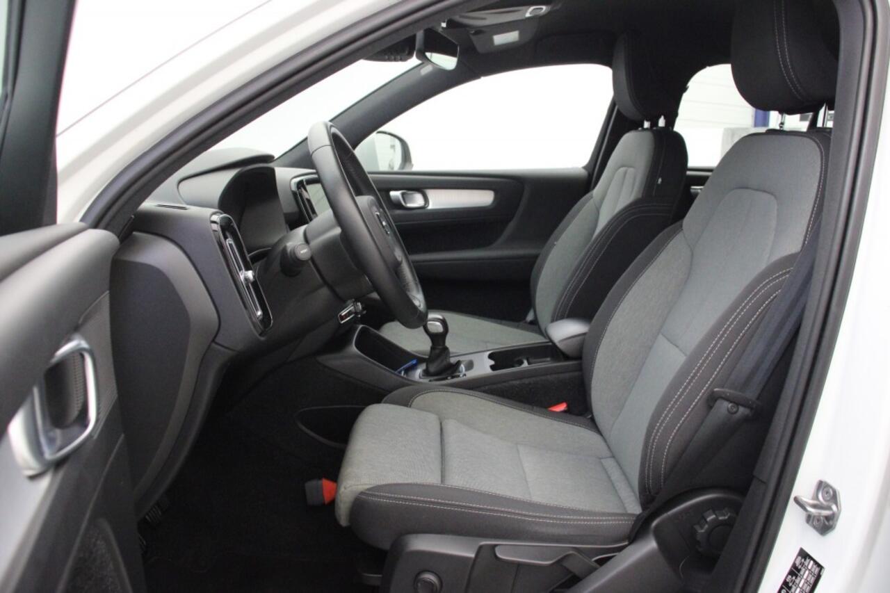 Volvo XC40 1.5 T2 Momentum - Carplay, Navi, Cruise, Afn. Trekhaak