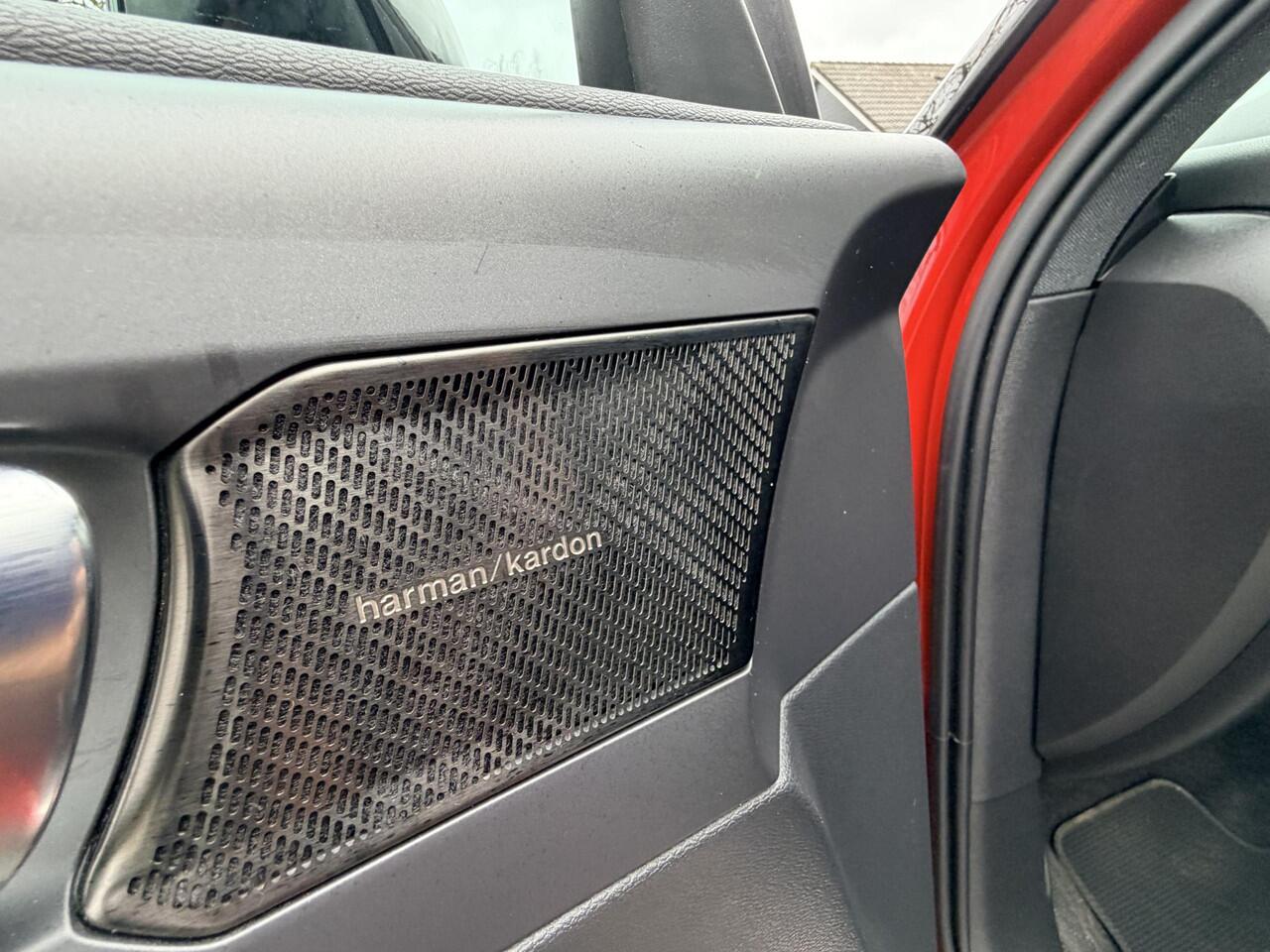 Volvo XC40 1.5 T3 163PK AUToR-DesignoHarmanKardon