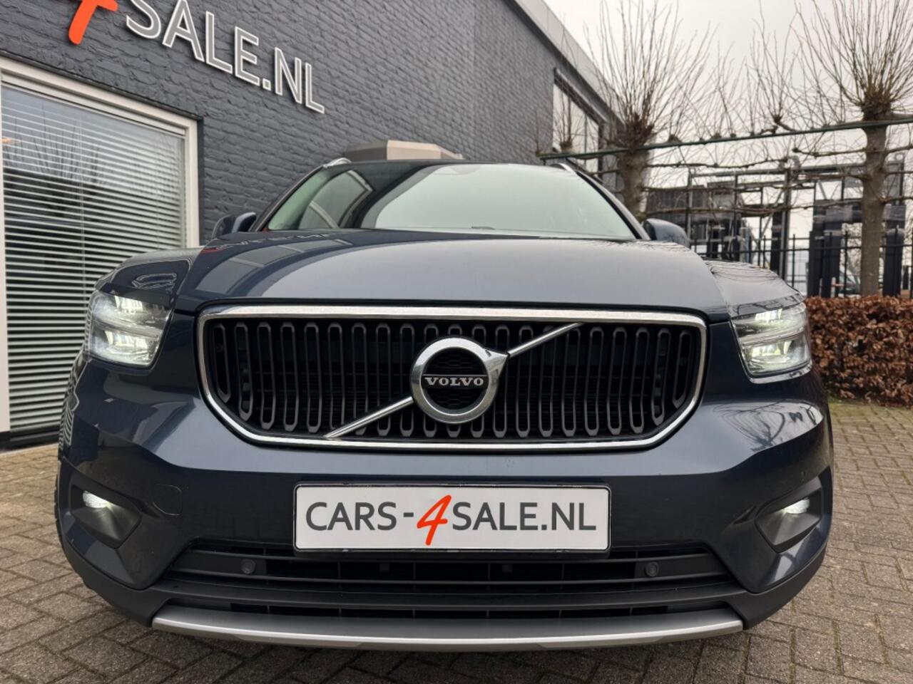 Volvo XC40 1.5 T3 Momentum Pro 163pk + Camera. + Chroom+ Led + Navi + 18inch Lmv - 12/2020