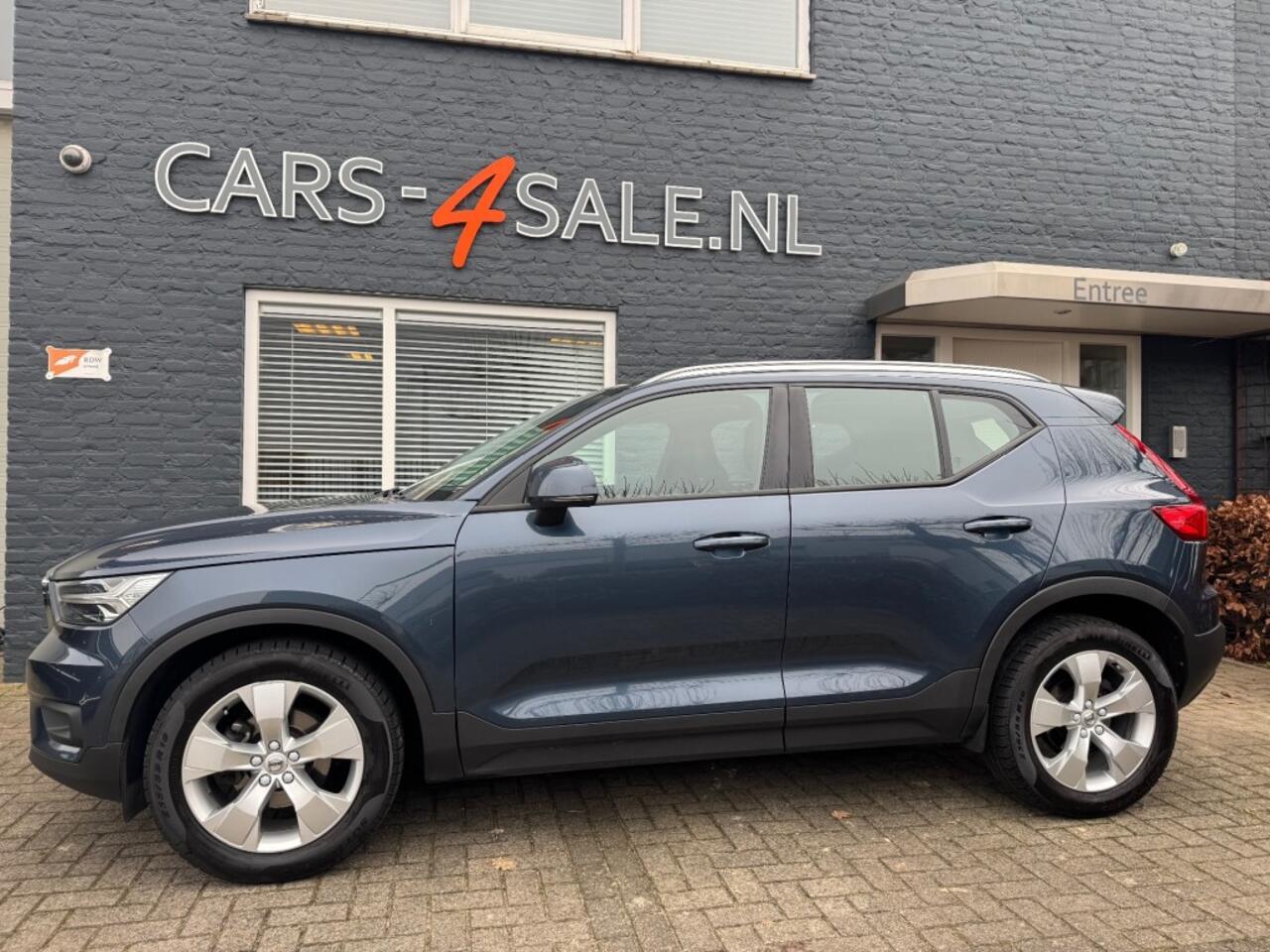 Volvo XC40 1.5 T3 Momentum Pro 163pk + Camera. + Chroom+ Led + Navi + 18inch Lmv - 12/2020