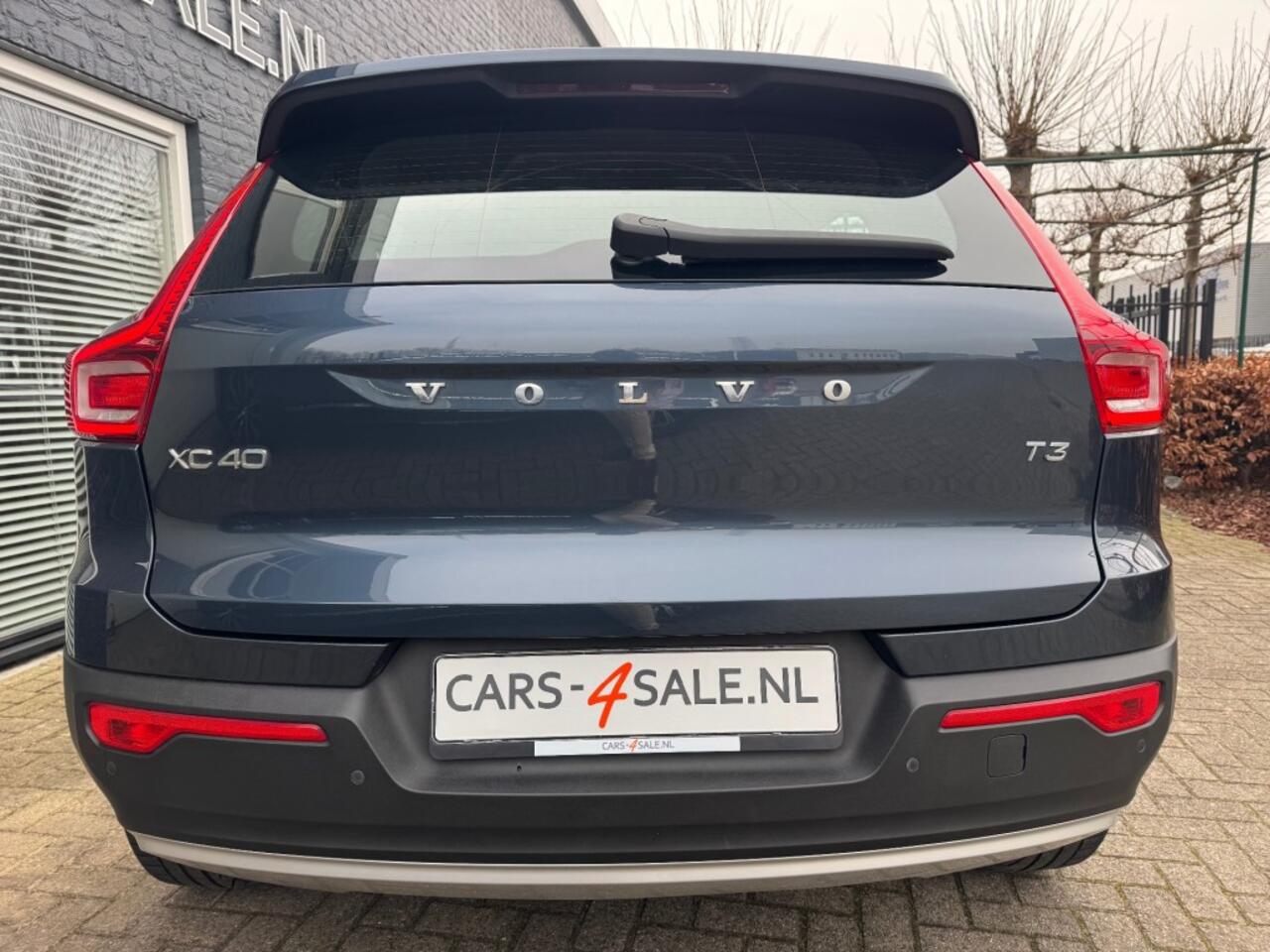 Volvo XC40 1.5 T3 Momentum Pro 163pk + Camera. + Chroom+ Led + Navi + 18inch Lmv - 12/2020