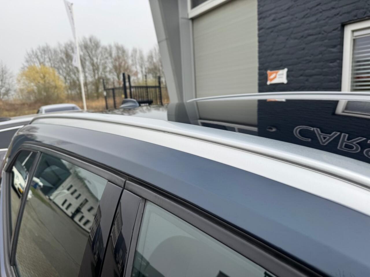 Volvo XC40 1.5 T3 Momentum Pro 163pk + Camera. + Chroom+ Led + Navi + 18inch Lmv - 12/2020