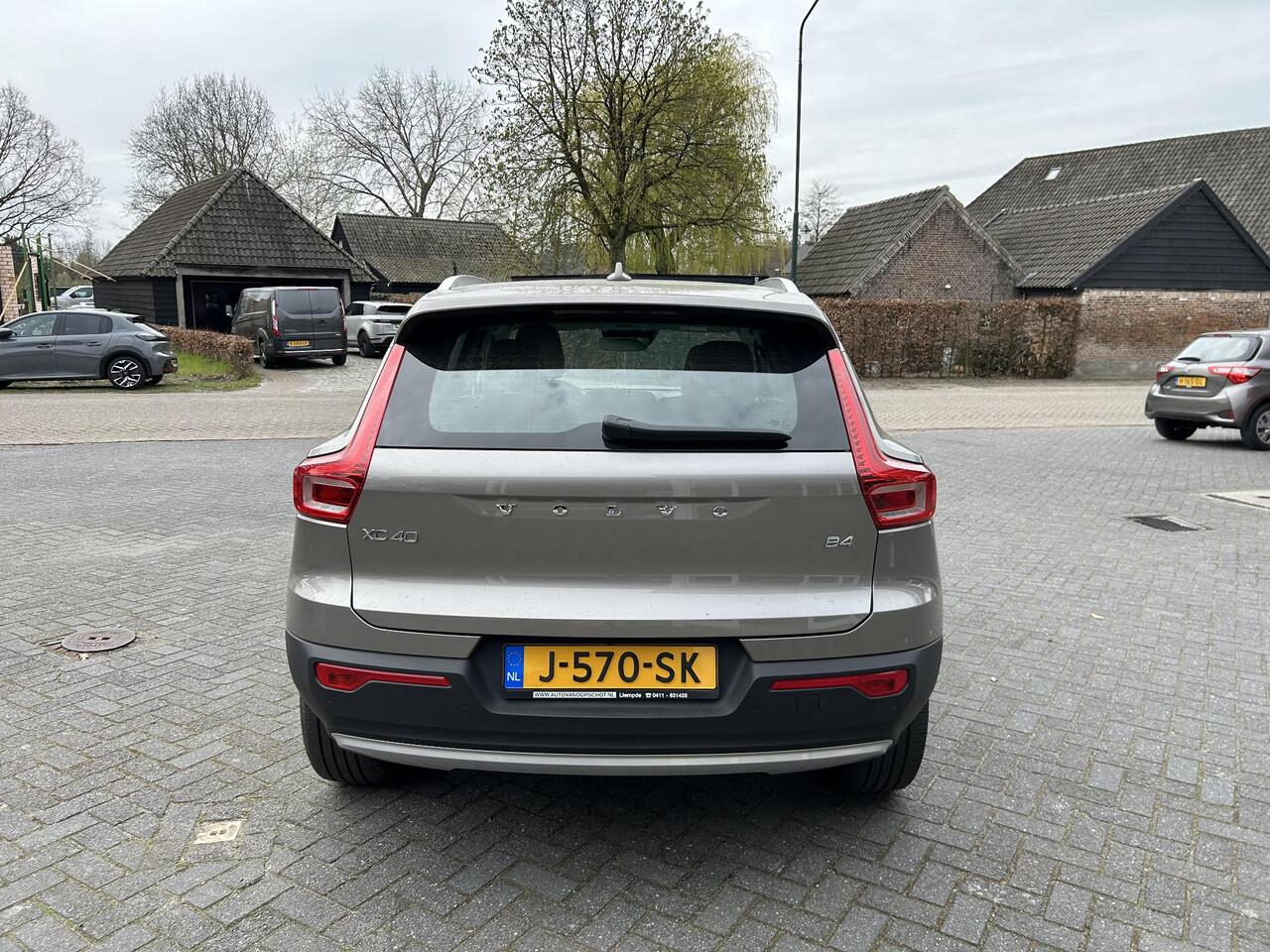 Volvo XC40 2.0 B4 Business Pro