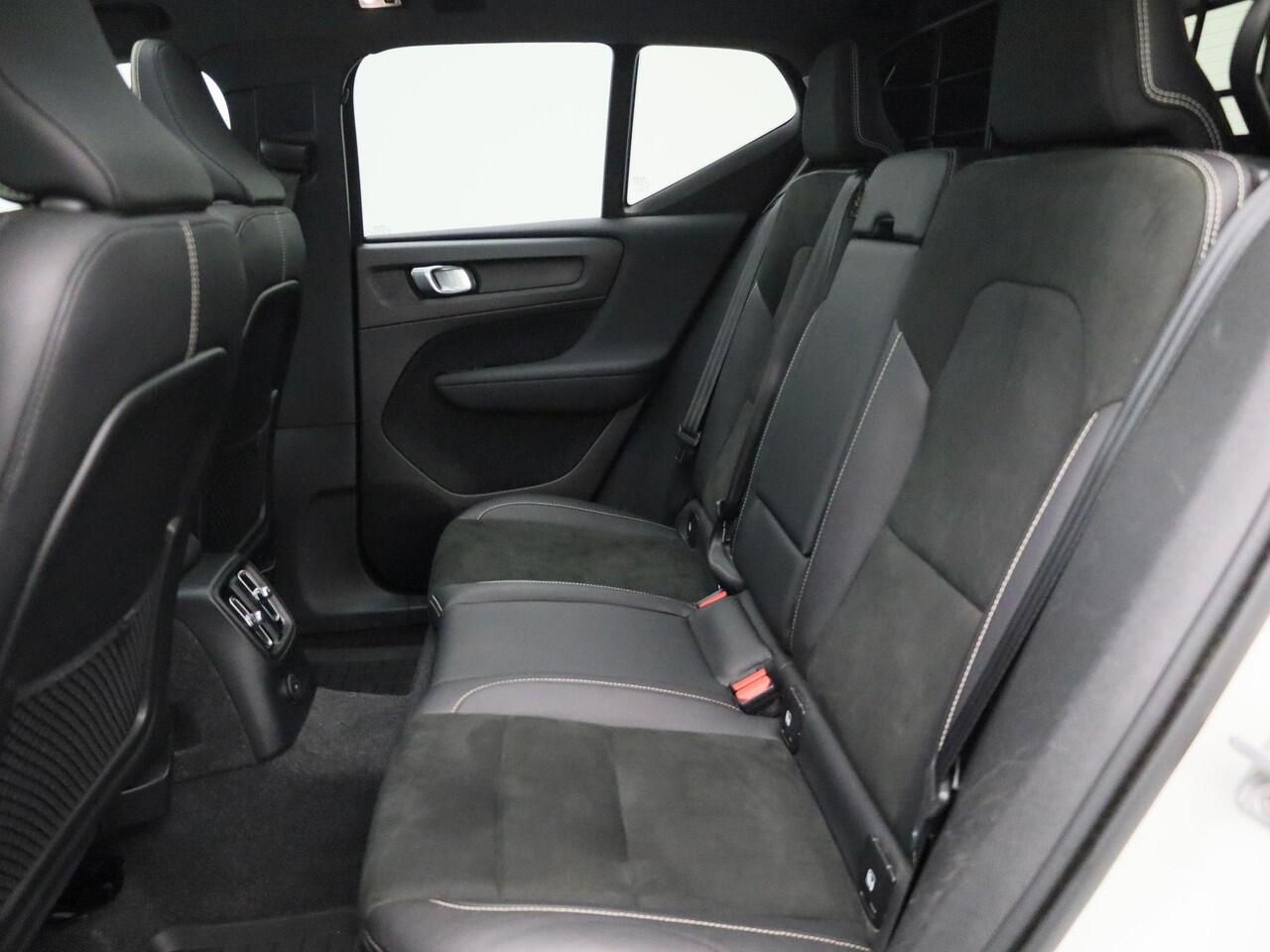 Volvo XC40 T5 Recharge R-Design | Panoramadak | Harman/Kardon | 360 camera | Memorystoelen | Alcantara |