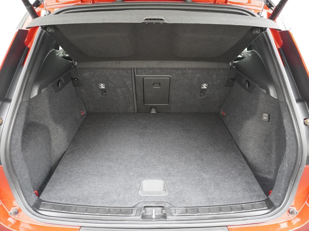 Volvo XC40 1.5 T4 Recharge R-Design AdaptiveCruise/360Camera/Trekhaak etc.