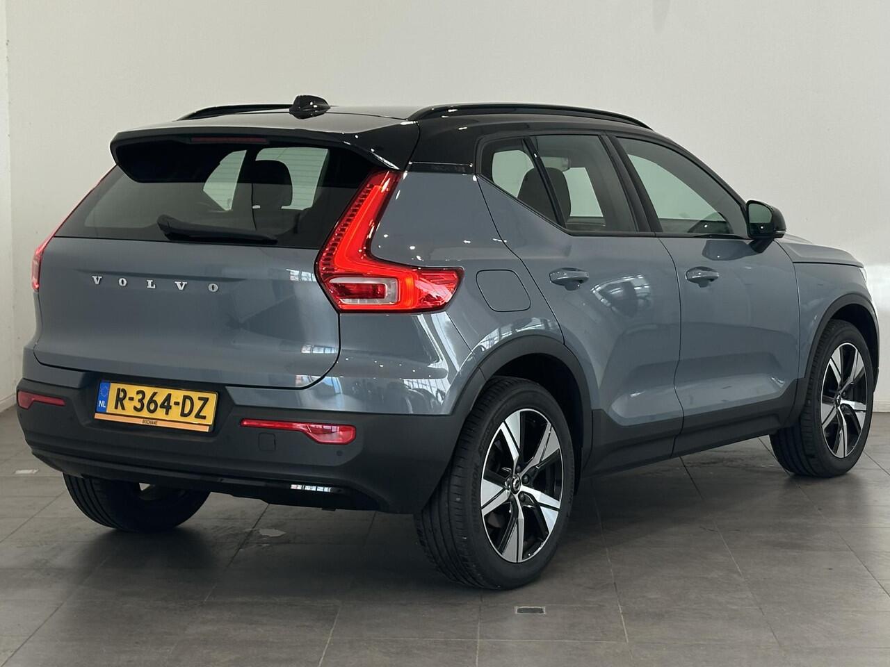 Volvo XC40 1.5 T4 Recharge R-Design | Navigatie | Climate Control | Cruise Control | Lichtmetalen velgen 18" | Apple Carplay/Android Auto | 1e eigenaar!
