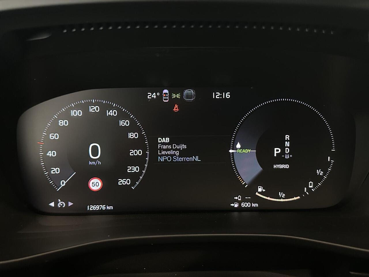 Volvo XC40 1.5 T4 Recharge R-Design | Navigatie | Climate Control | Cruise Control | Lichtmetalen velgen 18" | Apple Carplay/Android Auto | 1e eigenaar!