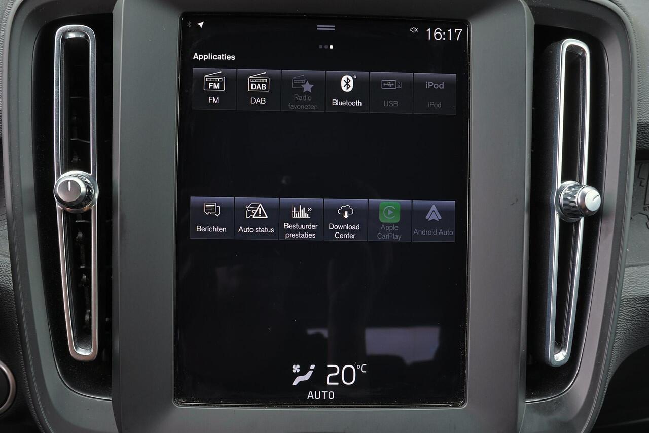 Volvo XC40 T2 Momentum Core - AUTOMAAT - LED-koplampen - Sensus navigatie - Cruise Control - Climate Control