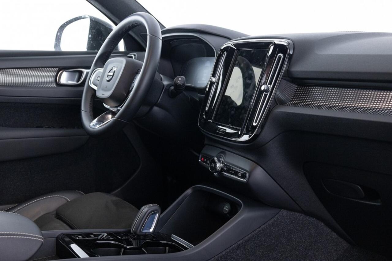 Volvo XC40 T5 Recharge R-Design | Full LED | KEYLESS | PHEV