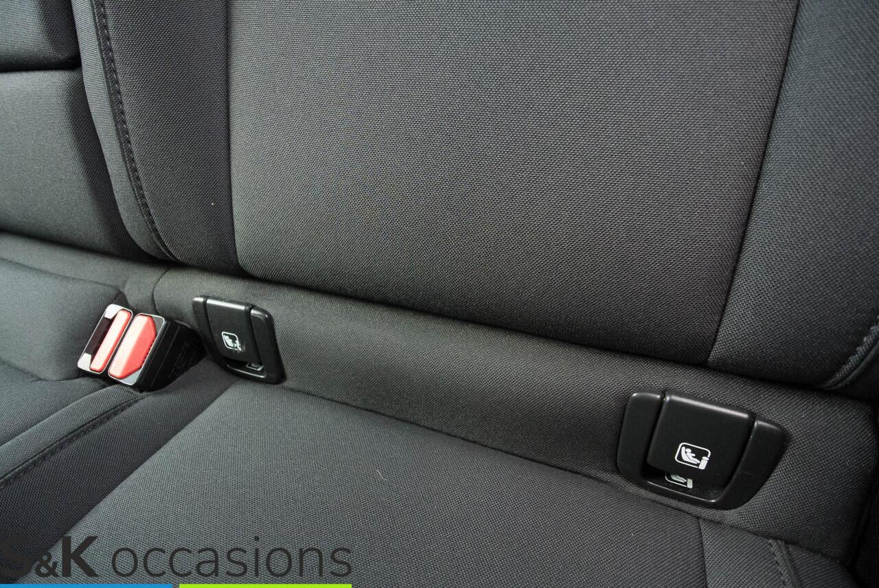 Volvo XC40 1.5 T4 Recharge BLIs 360 Trekhaak