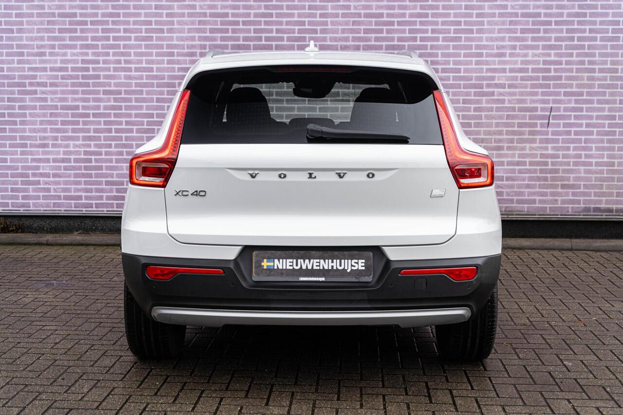 Volvo XC40 Recharge T5 Inscription Expression | Trekhaak | Adaptive cruise control | 360 camera | Harman Kardon audio | Stoel- en stuurwielverwarming | Elektrische stoelverstelling | Actieve LED koplampen |