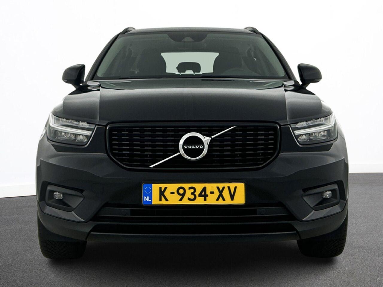 Volvo XC40 1.5 T4 Recharge R-Design Expression Auto. Navigatie Apple Carplay/ Android Auto Camera Parkeersensoren achter Adaptive Cruise Control Full Led Virtual Cockpit Climate Control Lichtmetalen velgen