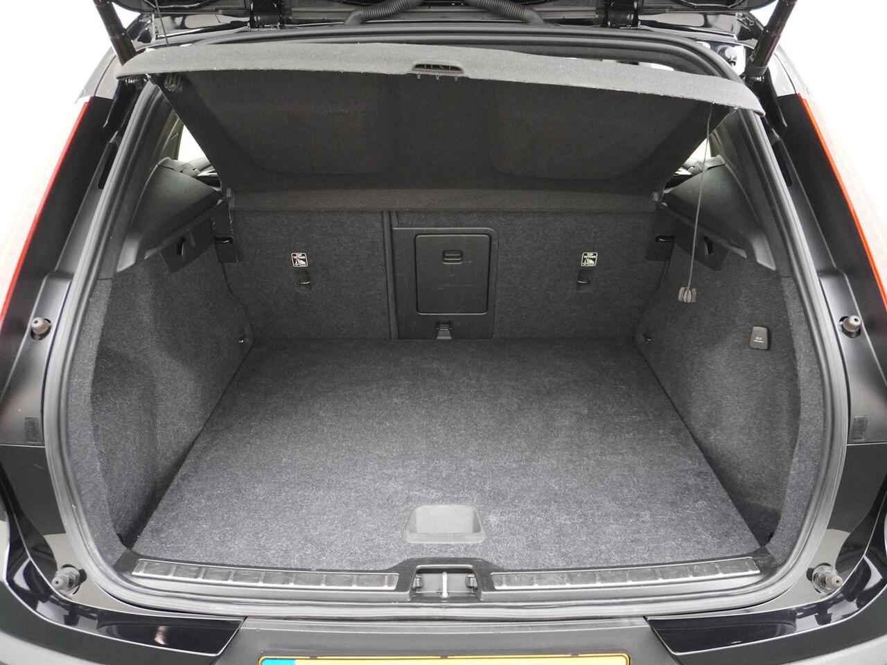 Volvo XC40 1.5 T4 Recharge Inscription Trekhaak/360Camera/ACC etc.