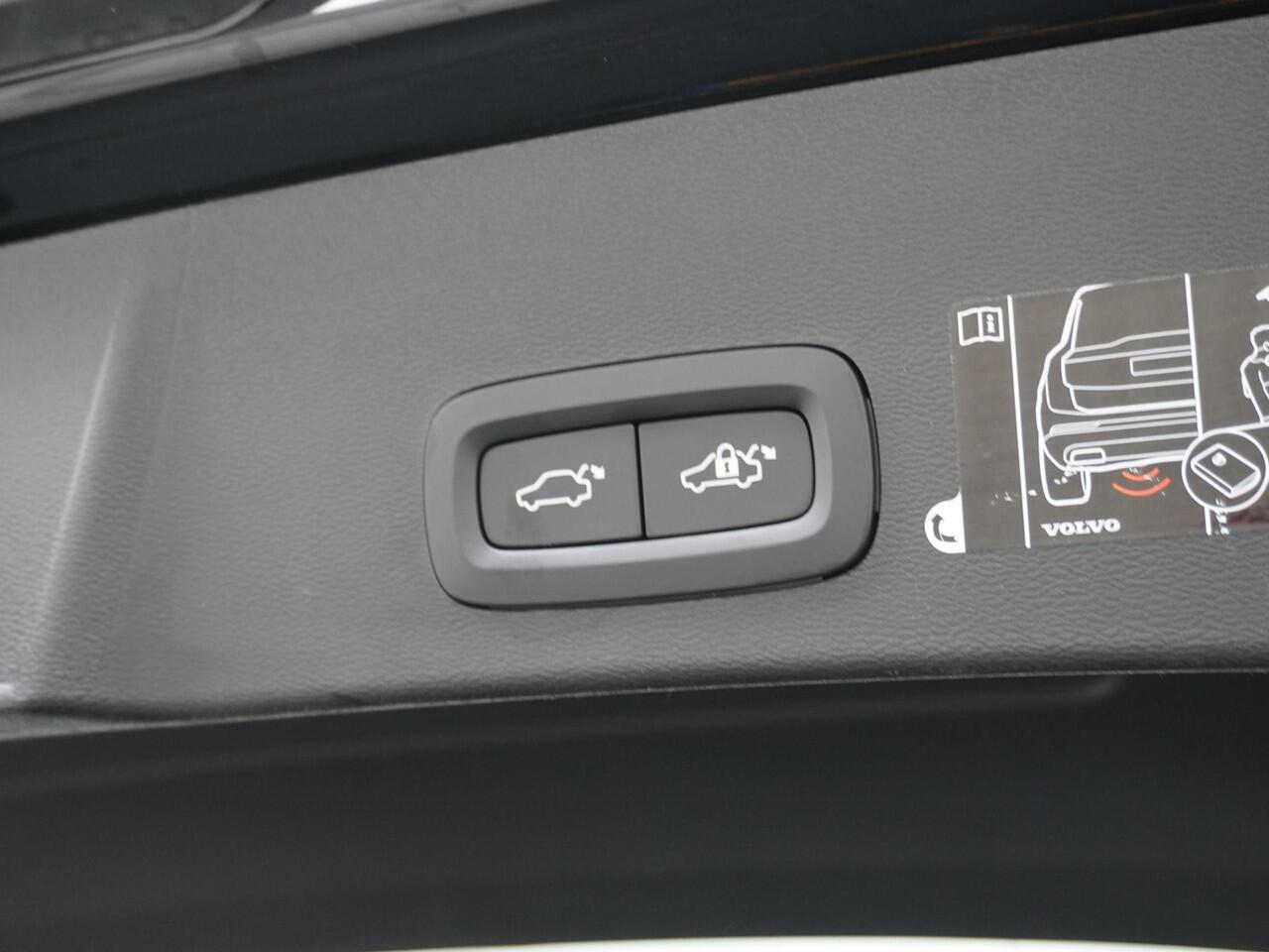 Volvo XC40 1.5 T4 Recharge Inscription Trekhaak/360Camera/ACC etc.