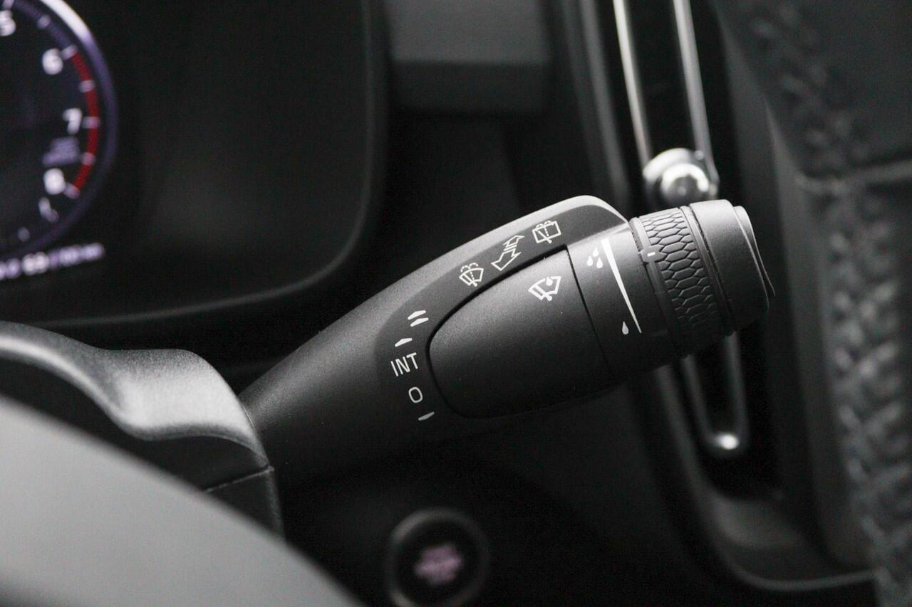 Volvo XC40 1.5 T2 Momentum Core | Navigatie | Parkeercamera