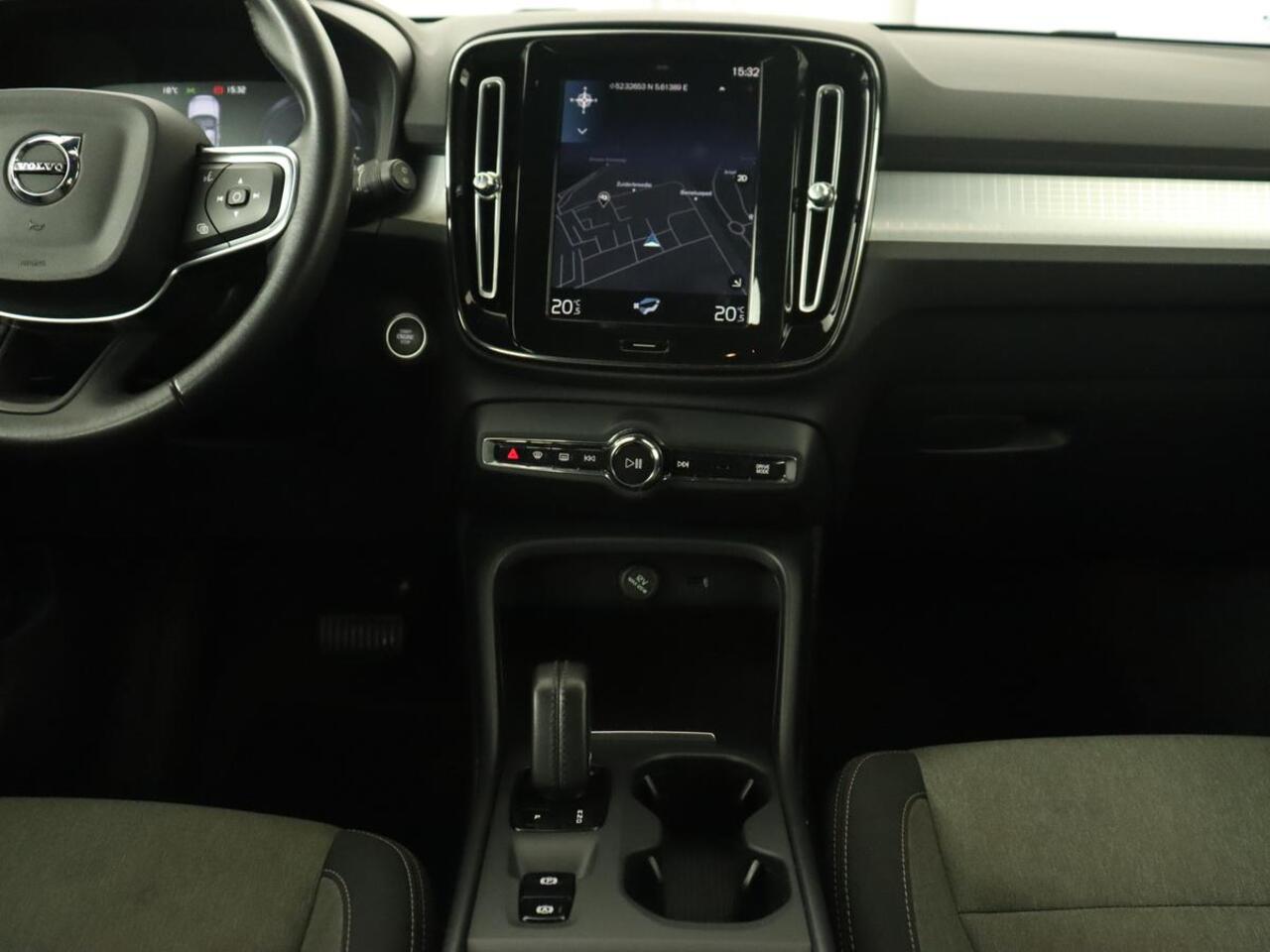 Volvo XC40 1.5 T4 Recharge Inscription Expression | Trekhaak | Carplay | Navigatie | Climate control | Parkeerhulp | Cruise control | Full LED | PHEV | Plug In