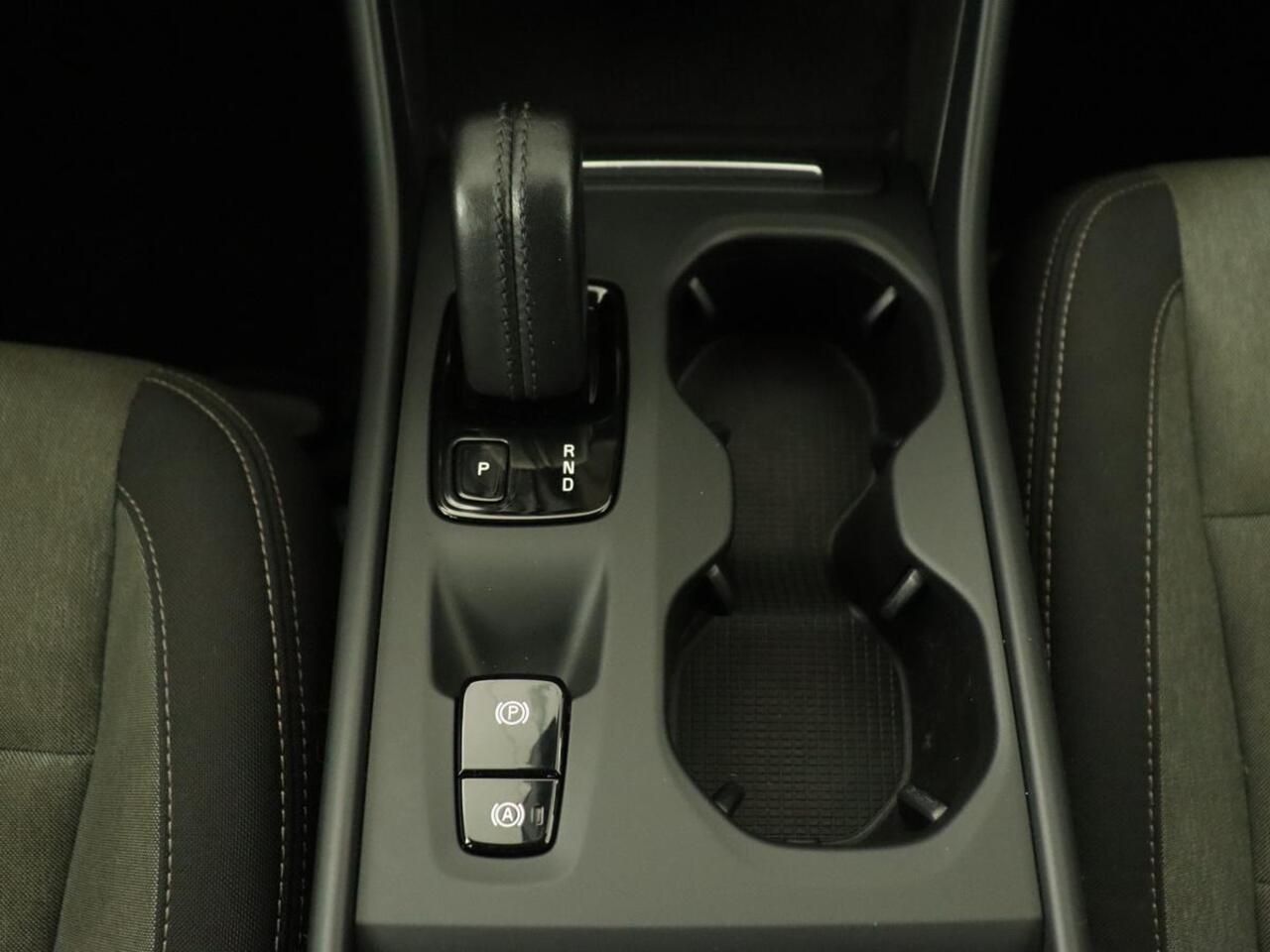 Volvo XC40 1.5 T4 Recharge Inscription Expression | Trekhaak | Carplay | Navigatie | Climate control | Parkeerhulp | Cruise control | Full LED | PHEV | Plug In