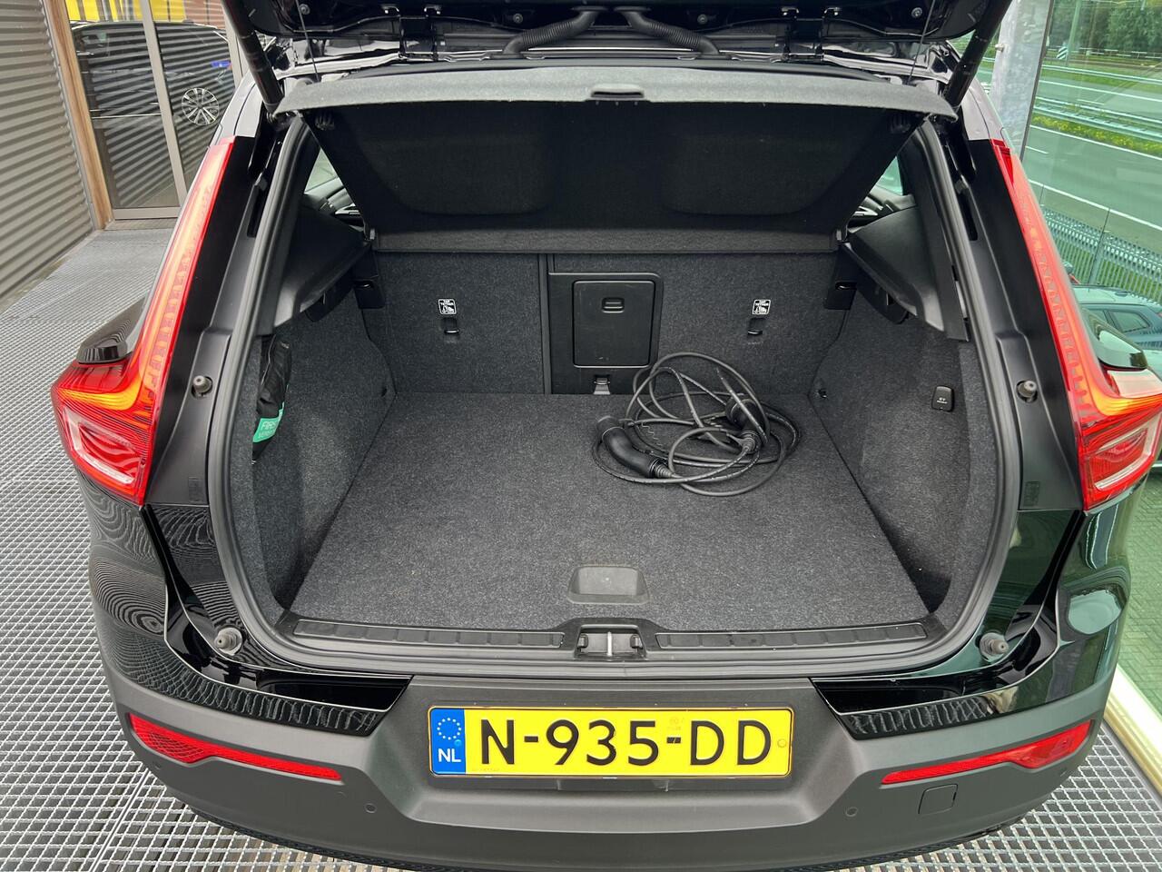 Volvo XC40 1.5 T4 Recharge R-Design Automaat, Adaptive Cruise Control, Blis, Verwarmde stoelen + Stuur, Full Led verlichting
