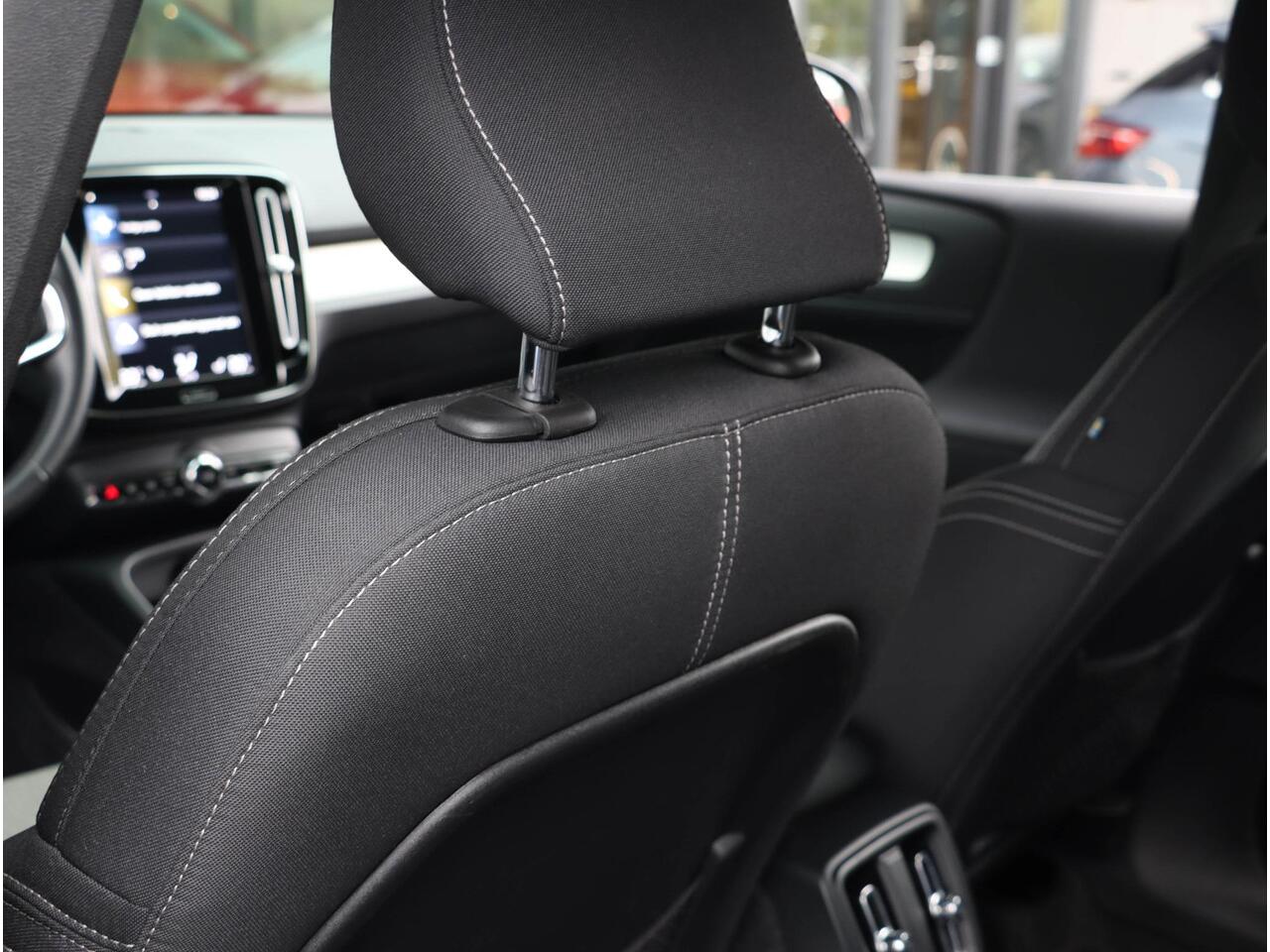 Volvo XC40 T4 Recharge Inscription Expression 211PK Stoel/stuurverwarming