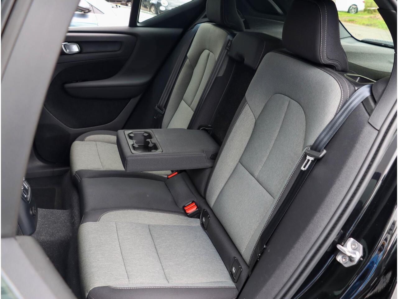 Volvo XC40 T4 Recharge Inscription Expression 211PK Stoel/stuurverwarming