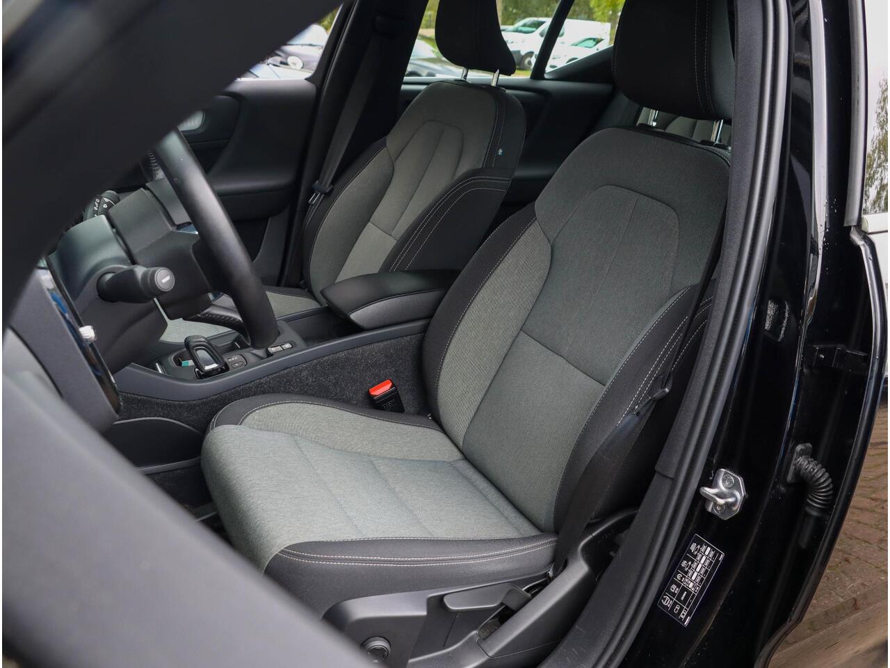 Volvo XC40 T4 Recharge Inscription Expression 211PK Stoel/stuurverwarming